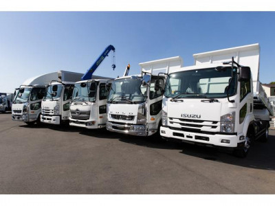 トラック広場